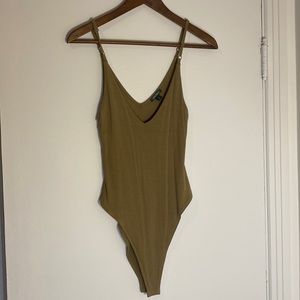 Bodysuit with adjustable straps